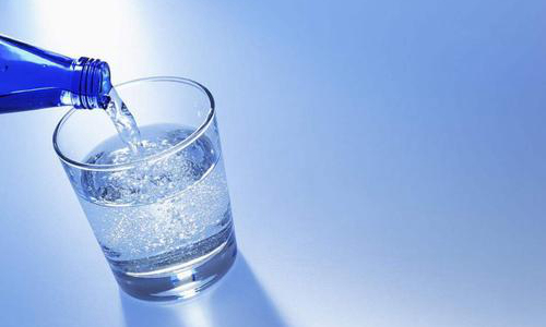 苏打水的功效与作用  这4种苏打水的好处要记牢