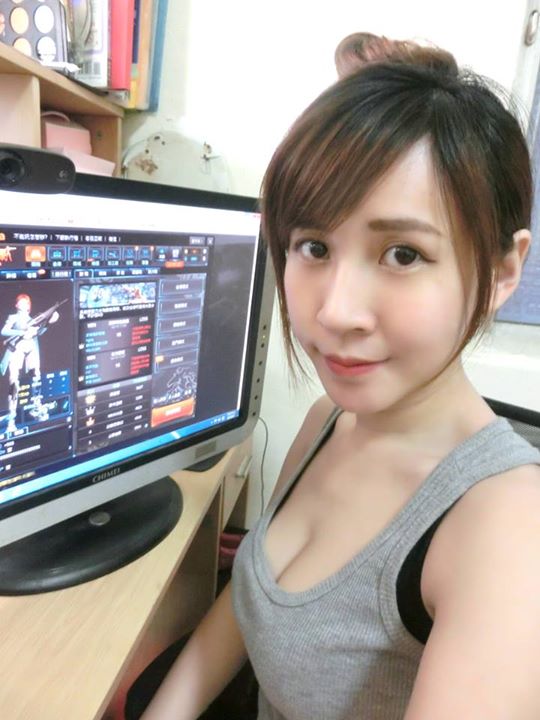 斗鱼女主播李秉洁资料微博曝光 