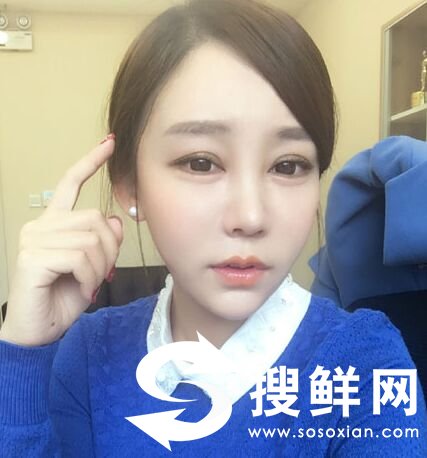 非诚勿扰刘琳个人资料微博身高三围 银行长刘琳背景私房写真照