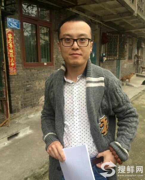重庆演员左眼镜真名左进个人资料微博 生活麻辣烫左眼镜演过哪些普法栏目剧