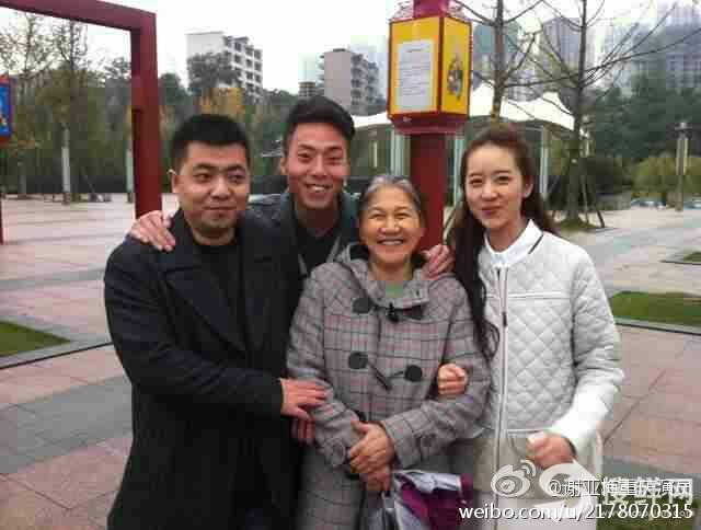 重庆演员谢亚梅个人资料微博演过的电视剧 普法栏目剧谢亚梅女儿照片和谢亚龙关系