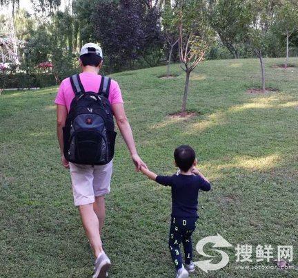 蔡国庆承认已婚 将和7岁儿子上《爸爸去哪儿4》