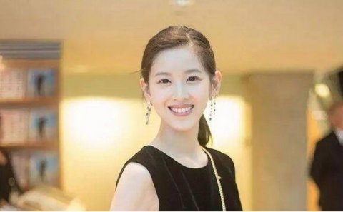 章泽天狂删微博原因遭扒 疑似奶茶妹与刘强东离婚