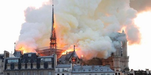 法国多地后悔为巴黎圣母院捐款是何原因 巴黎圣母院起火原因是什么