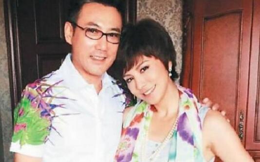 演员田丽嫁了几个老公马景涛是初恋 52岁田丽发福令人惋惜