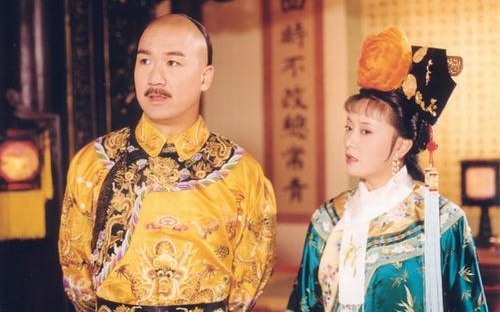 张国立和邓婕当初在1988年的时候两人拍摄死水微澜的时候认识相恋的