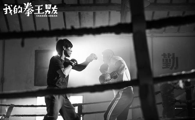 影片为力求场面真实，特邀到真实的搏击拳手来到拳台上与向佐对垒