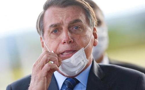巴西总统确诊后面对记者摘口罩引争议 巴西疫情最新消息确诊数据