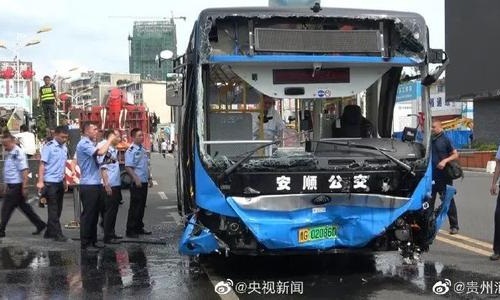 贵州公交坠湖事故司机驾龄超20年 事故已致21人死亡