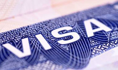 美方撤销超千名中国公民签证