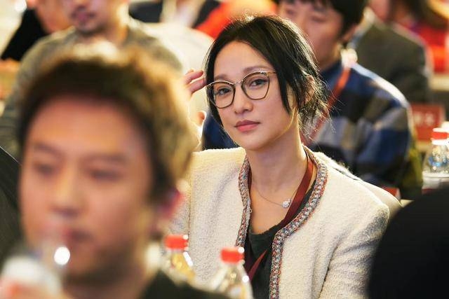 周迅陈坤出席电影新力量论坛倡导“提高审美、培育新人”