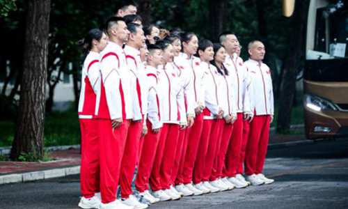 姚明率中国女篮出征东京奥运会 治愈笑容惹网友感慨