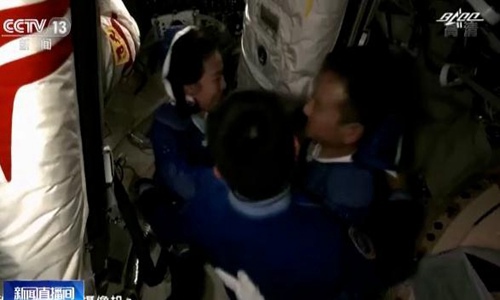 王亚平航天员最新消息 个人资料首次出舱成功视频曝光